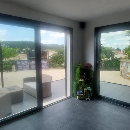 Single-story With Pool And Outdoor Playground Villa Saint-Paul-et-Valmalle