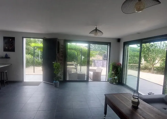 Single-story With Pool And Outdoor Playground